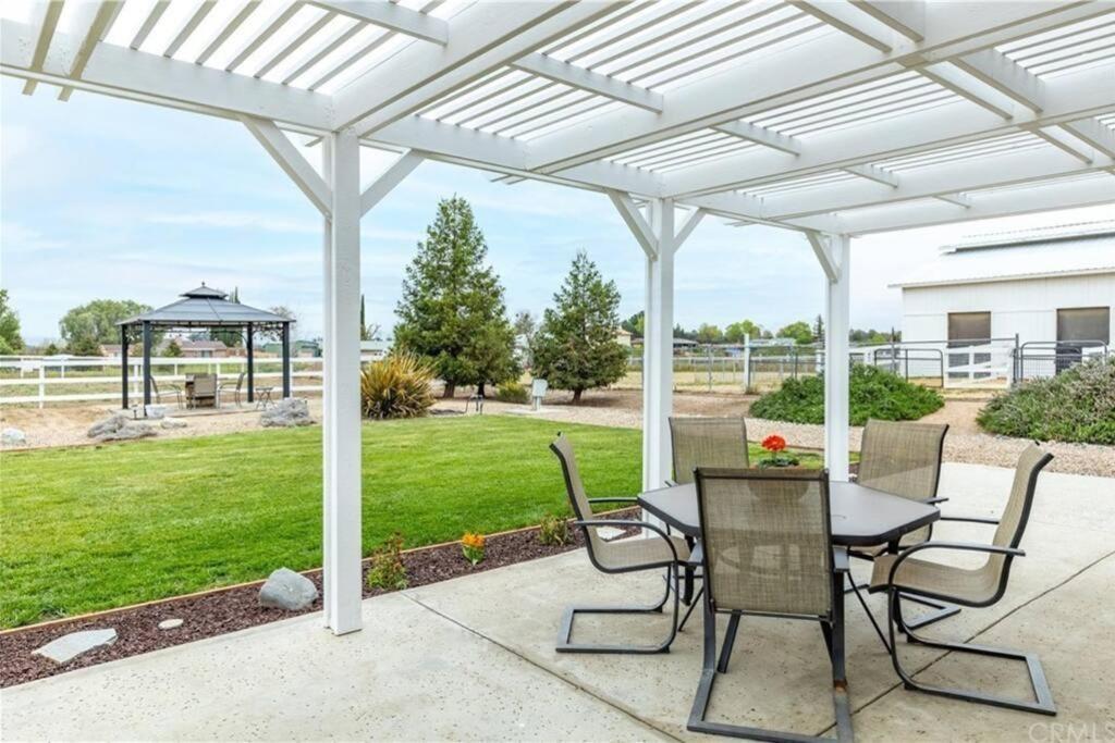 Our Farmhouse, Our Place: Cozy And Cute Homestead! El Paso de Robles Exterior foto