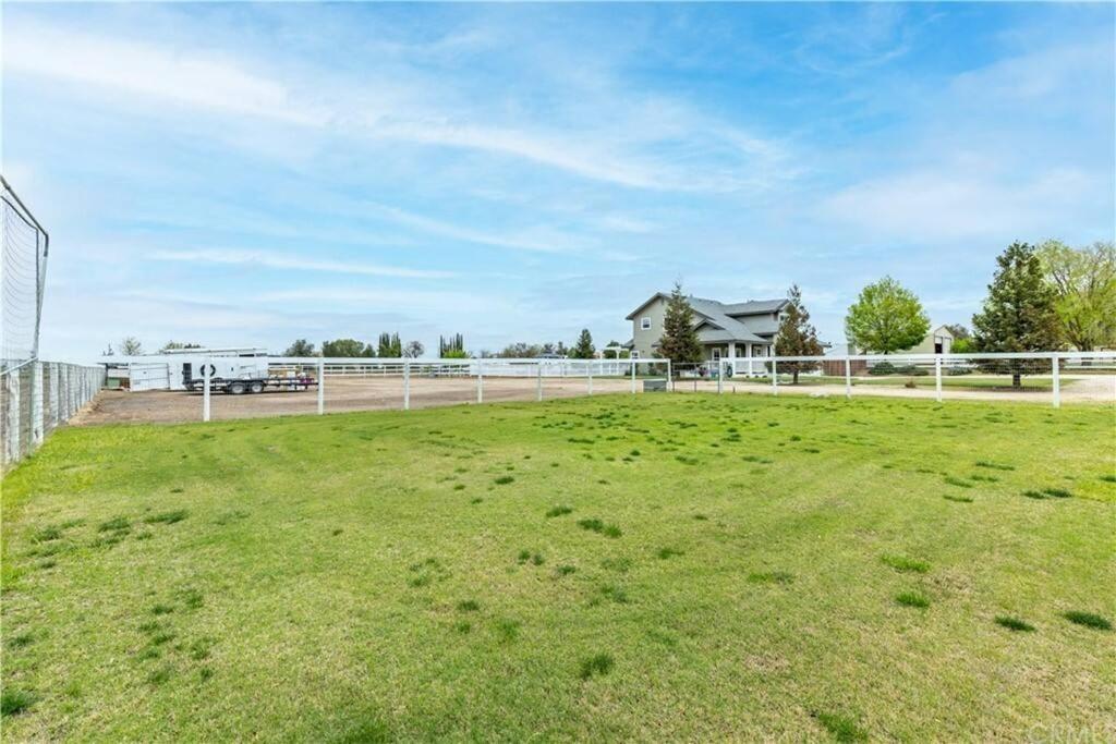 Our Farmhouse, Our Place: Cozy And Cute Homestead! El Paso de Robles Exterior foto